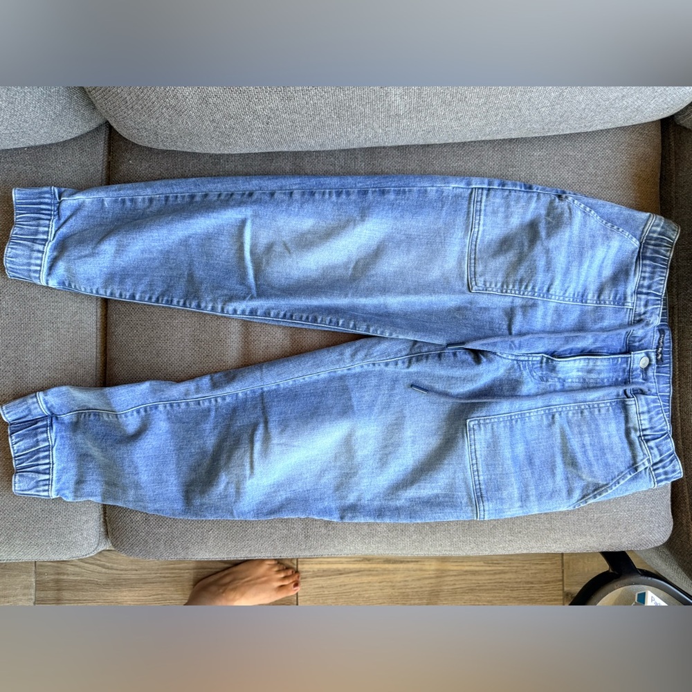 Lucky brand joggers size 6/28